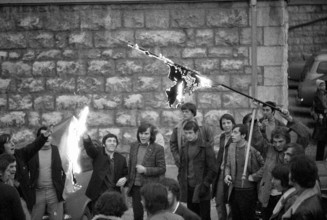 Burning of flag at Béliers demonstration in Reconvilier, 1972