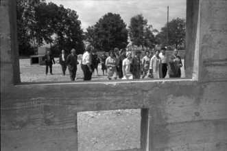 Visit to a civil defense demonstration, 1968