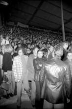 Champions Cup semifinal 1977: FC Zurich vs. FC Liverpool; overcrowded stands