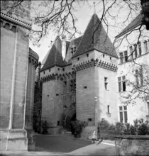 Neuenburg Castle, 1947