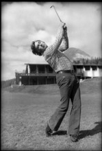 Gustav Bubi Scholz playing golf, 1972