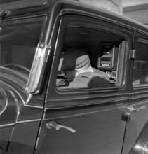 Bern, taxi driver, waiting, sleeping; 1943