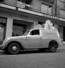 Delivery van: advertising for Das Beste, 1948
