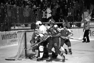 Spengler Cup Davos 1974: Switzerland  Poland