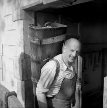 Councillor Fauquex on his estate in Riex in Lavaux, 1957