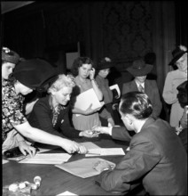 KWA, training of women; 1944