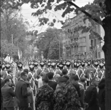 Feldweibeltage Lucerne, spectators at the parade 1964