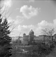 Federal Palace; 1961