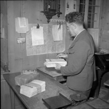 Postmaster in Alpthal, Schwyz; 1951