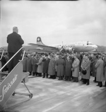 Kloten Airport, opening of the blind landing strip in 1948