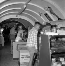 Selfservice shop at Wollishofen campsite, 1959