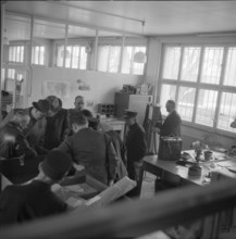 Robbery at Rheinach Post Office, perpetrator flees after shooting; 1952