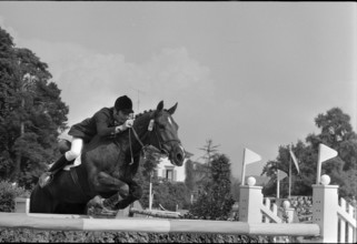 CSIO Lucerne 1974: Paddy McMahon on Pennwood Forge Mill