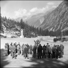 Inauguration of the miners by Arnold Huggler, 1960