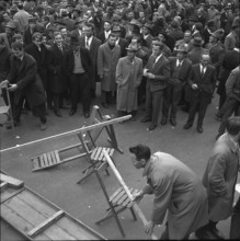 farmers' demonstration; build a barricade; 1961