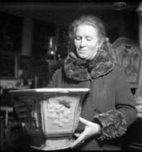 Antiquarian, 1943