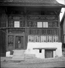 House motto on a farmhouse in Wermatswil, 1949