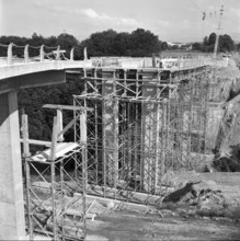 N12, construction of the Lavapesson Bridge; 1969