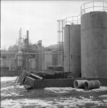 Mendrisio Refinery, oil tank; tank; 1960