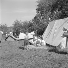 Spectators at the air show, opening of ZurichKloten Airport in 1953