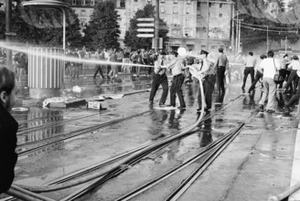 youth unrest; Globus riots