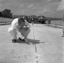 Stress test of the new Reuss Bridge; 1955