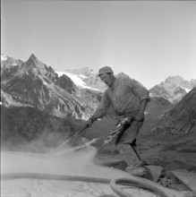 Albigna Dam, Mineur 1960