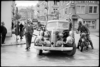 Marshal Pétain's journey through Switzerland; 1945