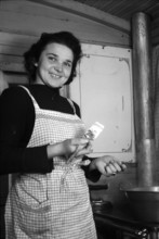 Woman driving her caravan 1942