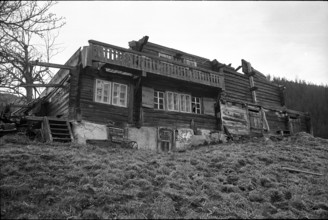Grindelwald; foehn storm damaged buildings; 1962