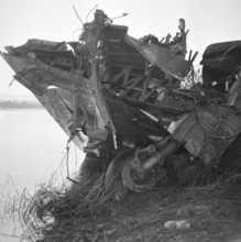 After WW2: Salvage of a US bomber, Greifensee 1953