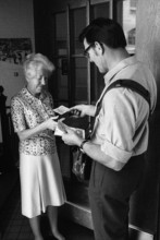 Pensioner receives AHV
