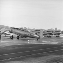 Fighter aircraft at the Dübendorf military airfield in 1957