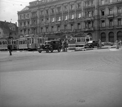 WW2: Air raid warning Zurich 1939: Paradeplatz