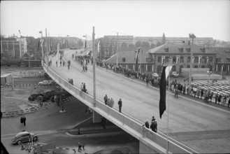 Basel, inauguration of the Luzernerring Bridge, flag raising; 1965