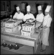 HOSPES 1954: Cooks at the International Restaurant