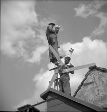 WW 2: bomb airdrop, dropping. repair work, Schaffhausen 1944