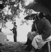 Course in hemp, agricultural teacher with farmers 1942