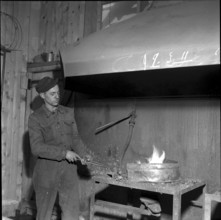Oberaar building site, blacksmith at the forge 1951