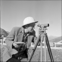 Grande Dixence, geodesist leveling 1957