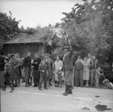 Jungfraujoch 1942:people on the lookout terrace