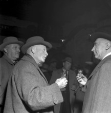 Mise des vins de la ville de Lausanne, wine auction: degustation, 1955