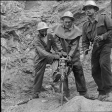 Grandvaux: Tour Saint Nicolas. 1954