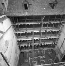 Echo vom Maiengrün: printing plant of the smallest newspaper of Switzerland, 1954