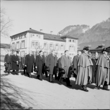 Glarus, funeral of the eleven avalanche victims, funeral procession, 1961