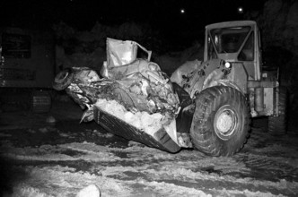 Mattmark glacial ice avalanche, nighttime search for missing workers, 1965