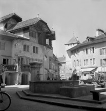 Horse and cart on Grand rue Morges, 1945