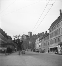 Neuchâtel, ice-cream seller serving clients, 1948