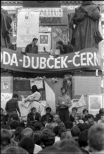 Prague 1968 after the invasion of the Warsaw Pact troops: Resistance by equestrian statue