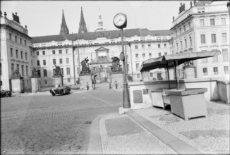 Prague 1968 after the invasion of the Warsaw Pact troops: Resistance